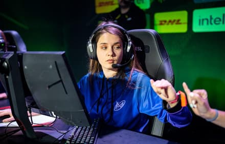 ANa AWPer CS2 — Ana Dumbrava